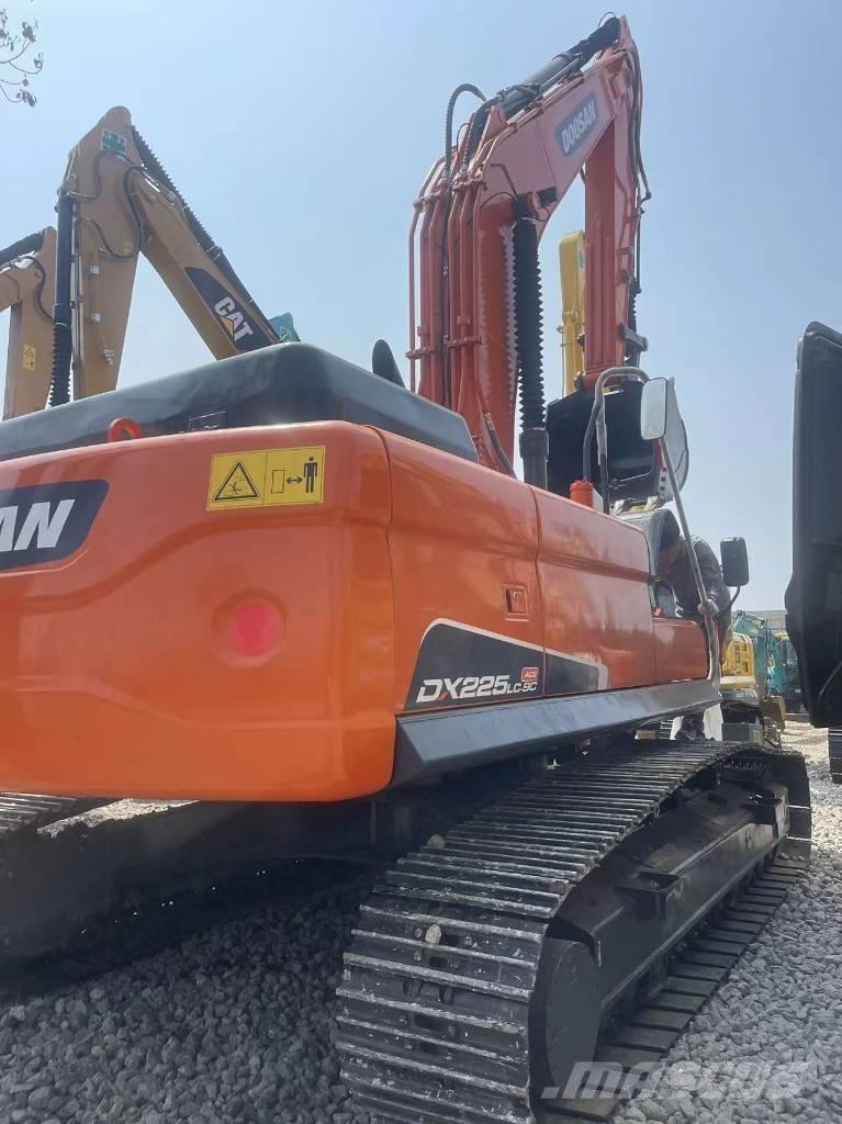 Doosan DX 225LC-9C Верижен екскаватор