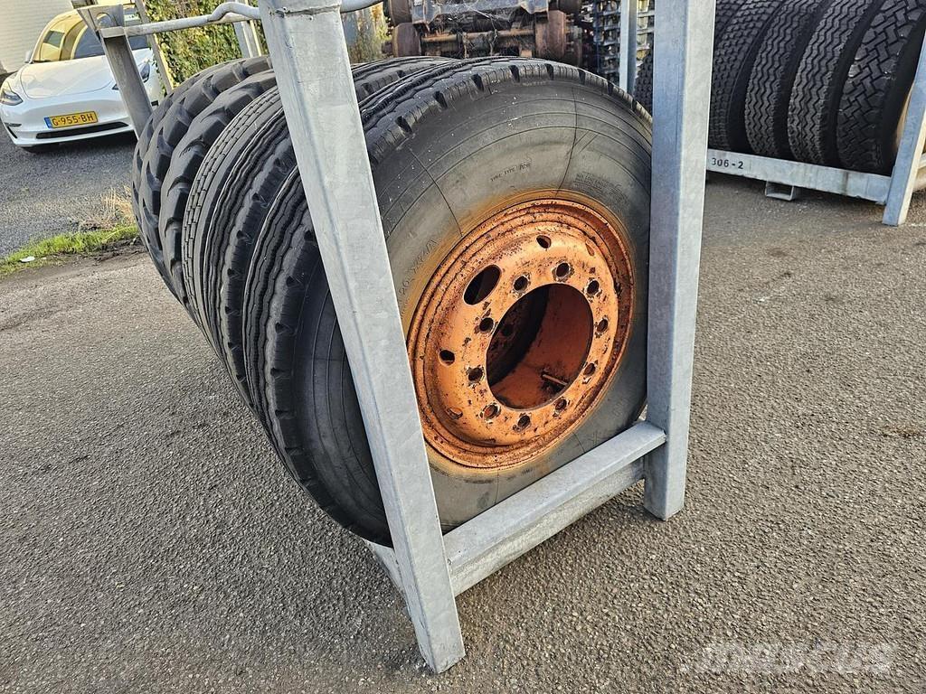  Several 1100 X 20 Скелетни