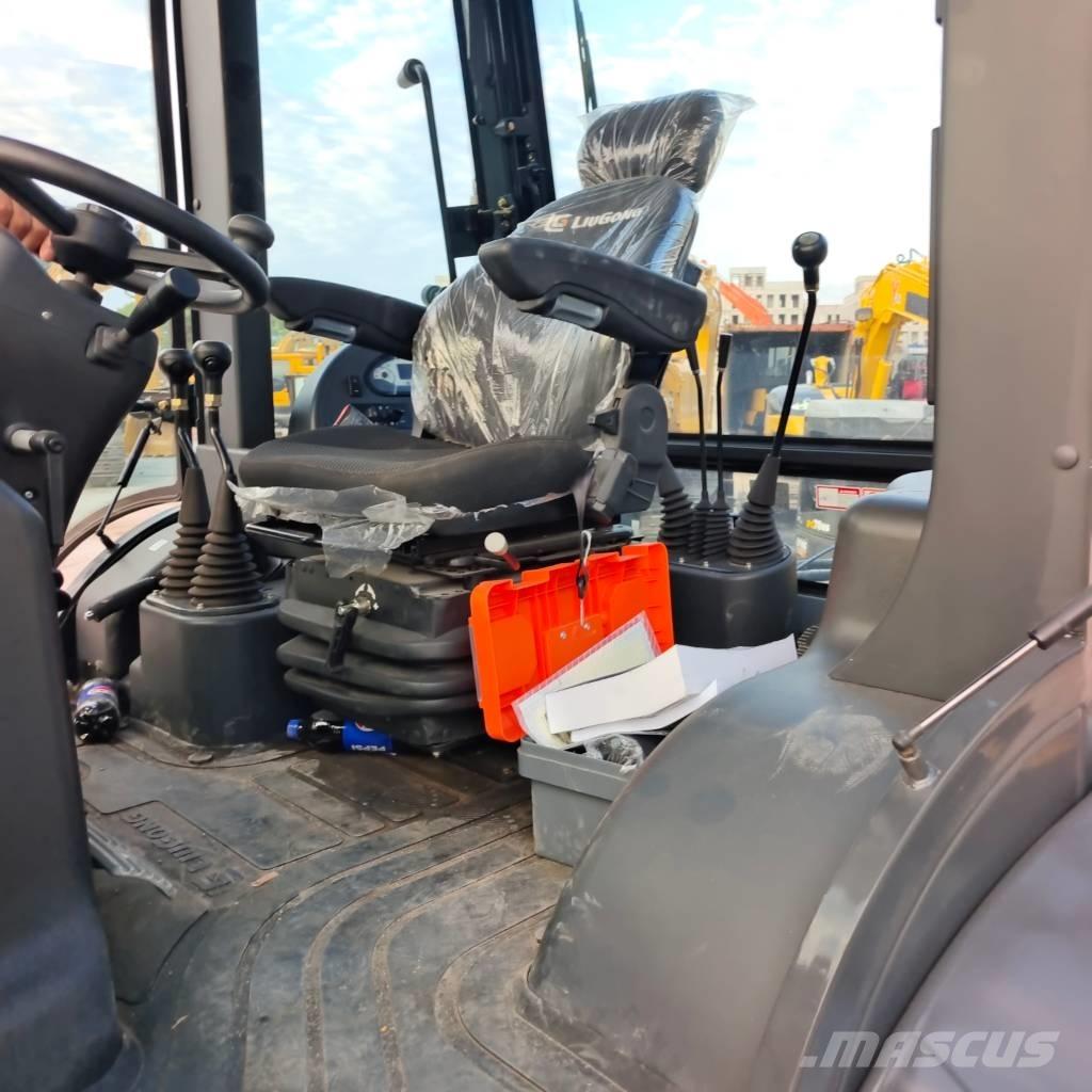 LiuGong CLG 777 A Товарач със заден ексватор