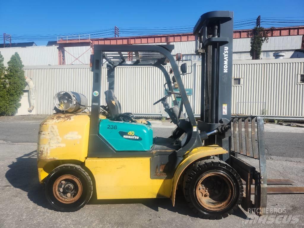 Komatsu FG 40 ZT Вилични кари-повдигачи - други