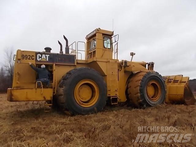 CAT 992C Колесни товарачи