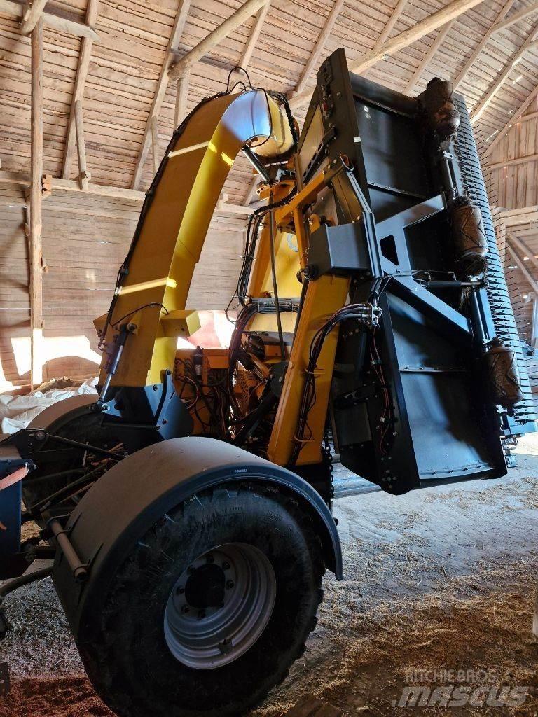 Elho Cobra 7710 T Фуражни комбайни