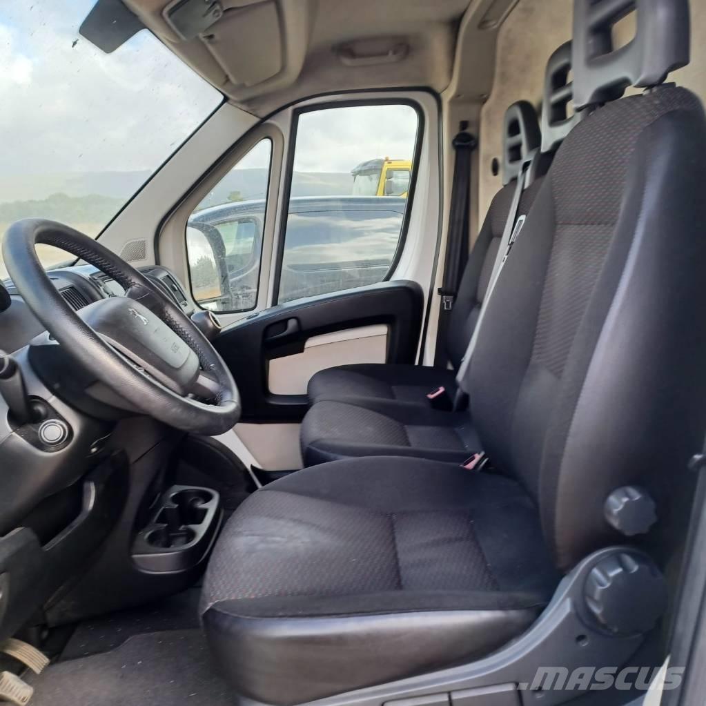 Peugeot Boxer Пикапи