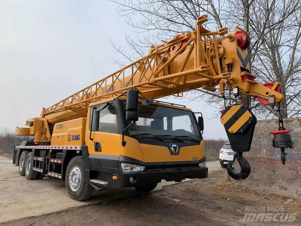 XCMG QY25K5-I Всъдеходни кранове
