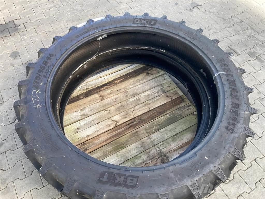 BKT 270/95R46 Колелета/Гуми