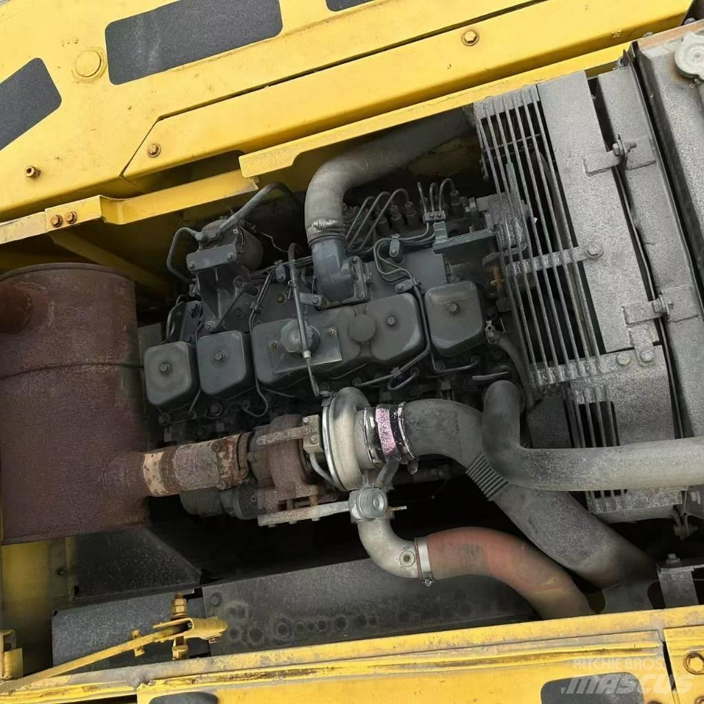 Komatsu 220-7 Верижен екскаватор