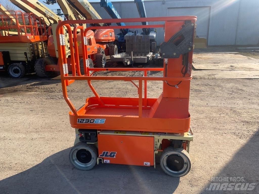 JLG 1230 ES Ножични работни платформи