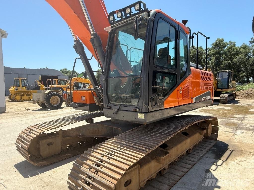  Dossan DX225LC-5 Верижен екскаватор