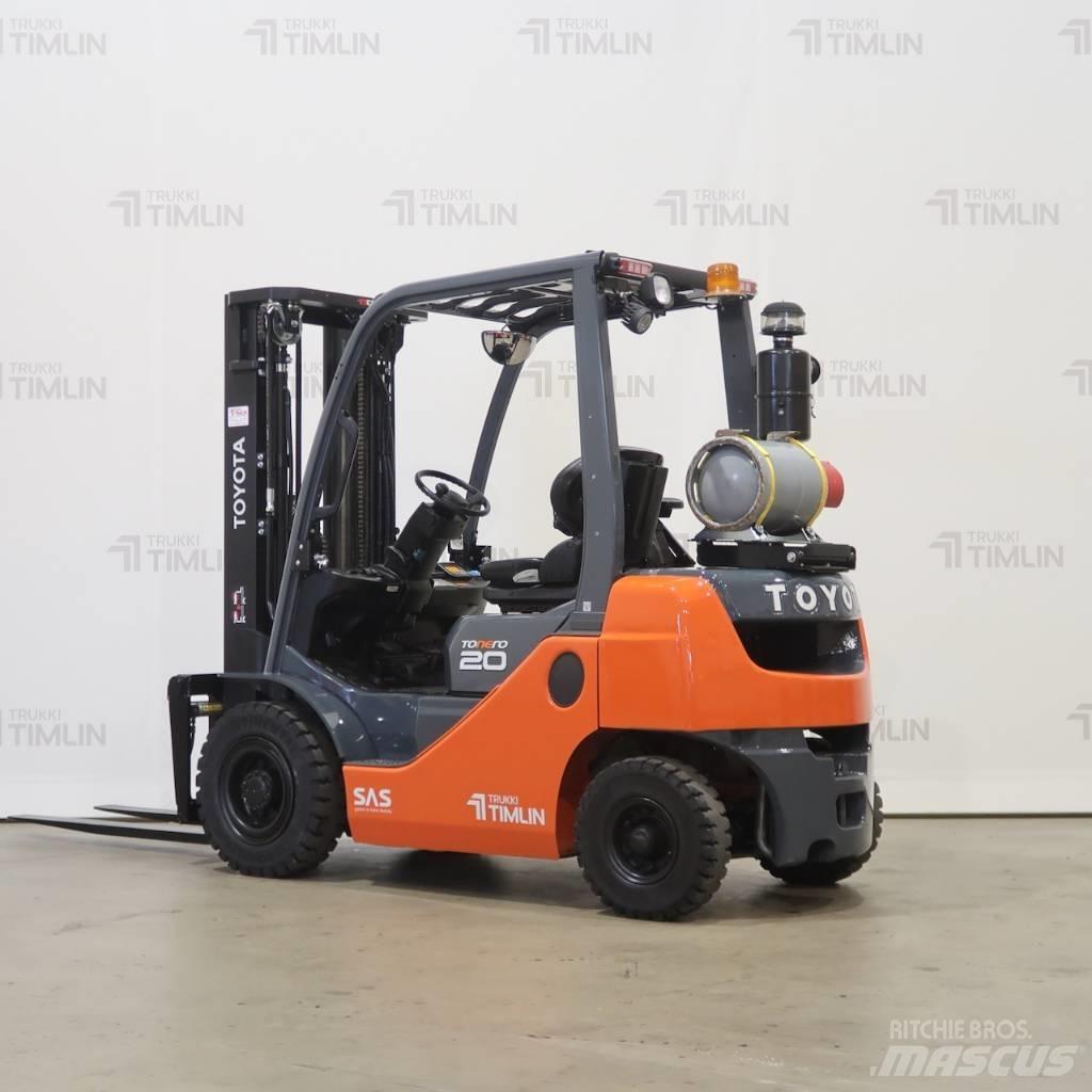 Toyota 02-8FGF20 Камиони с АГУ