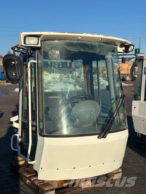 Liebherr L 538 CAB Кабина