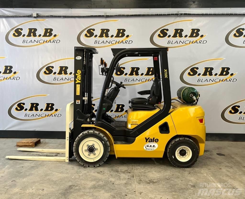 Yale GLP 30 UX Камиони с АГУ
