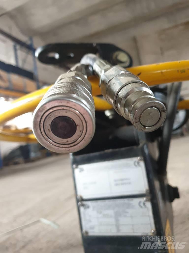 JCB Bordsteinzange Други компоненти