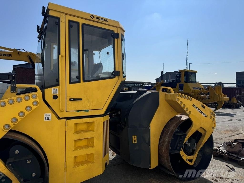 Bomag BW 202 AD-4 Двойни барабанни ролки
