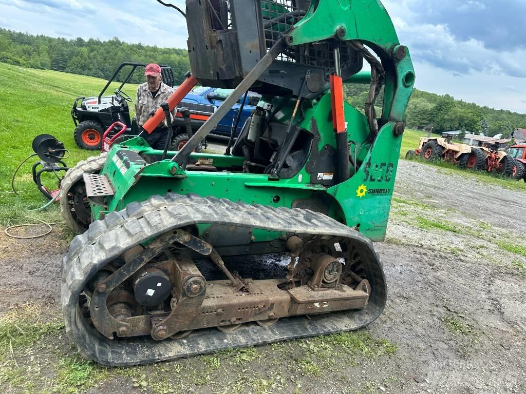 Bobcat S250 Мини товарачи

