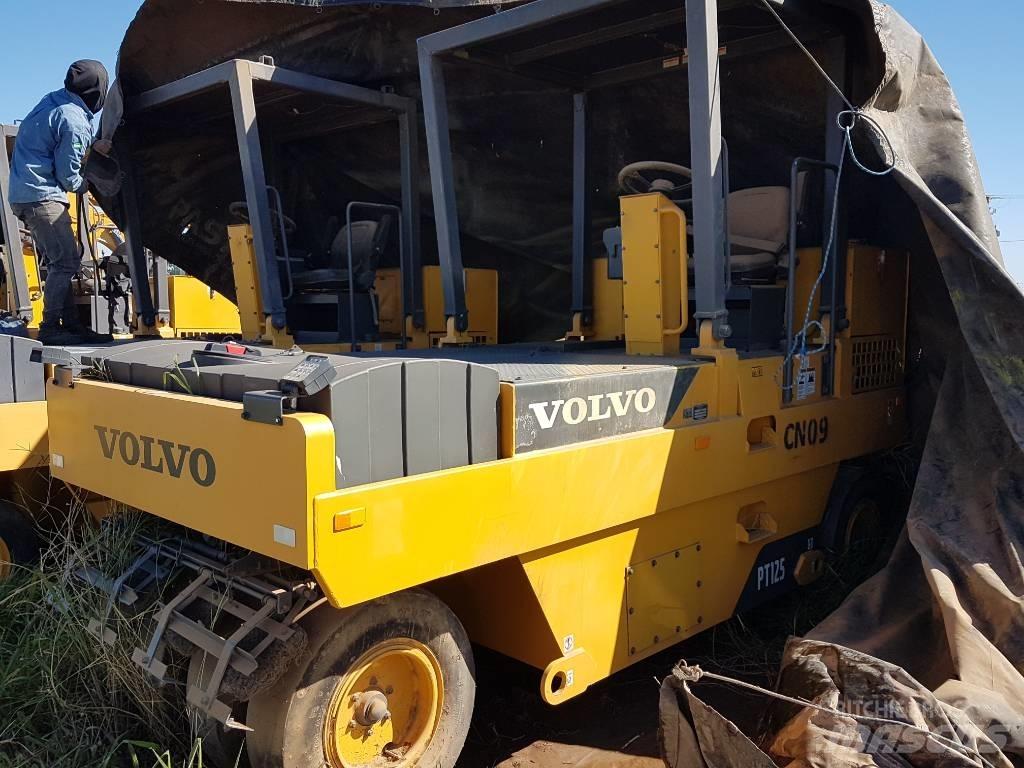 Volvo PT 125 Пневматични гумени  ролки
