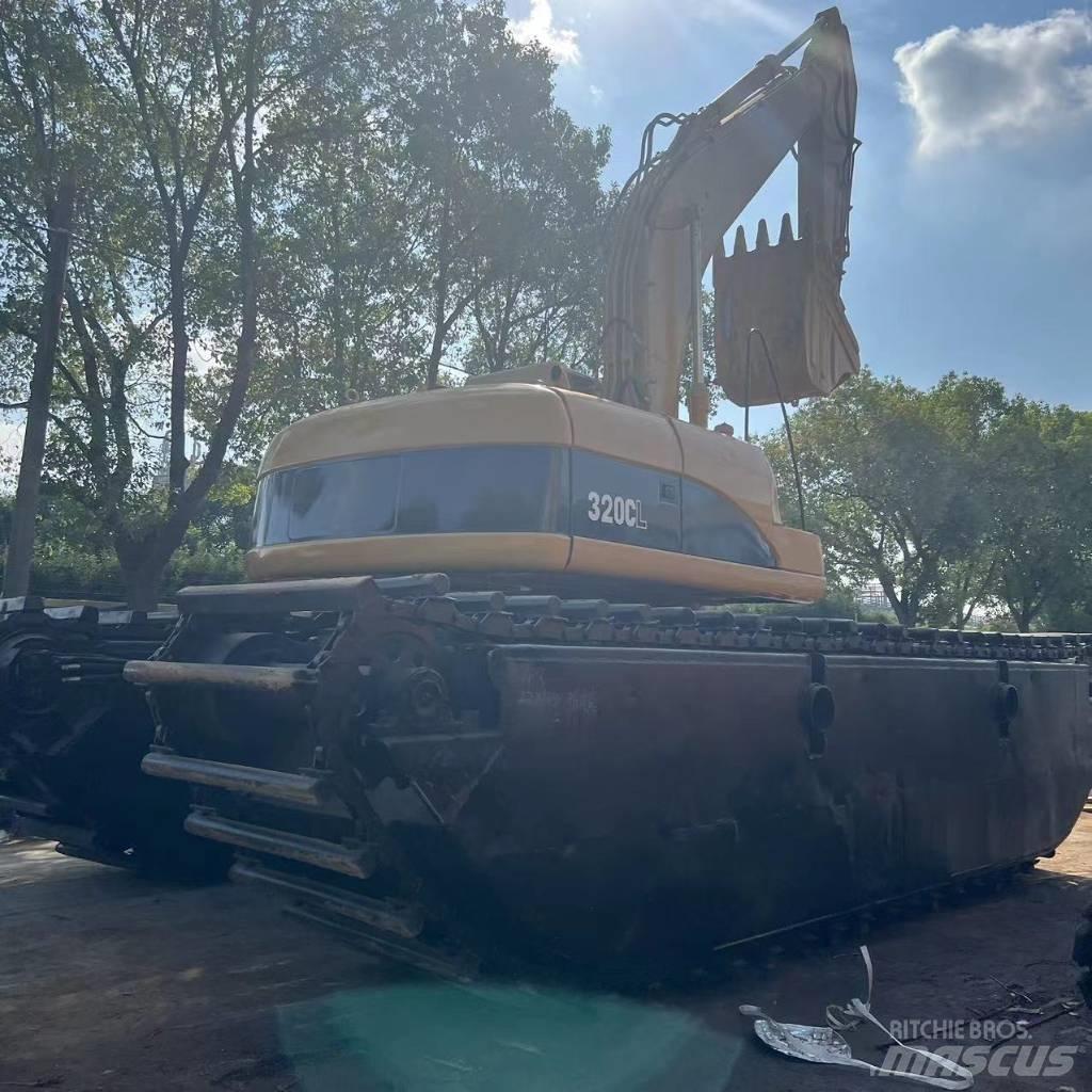 CAT 320 C Багери амфибии