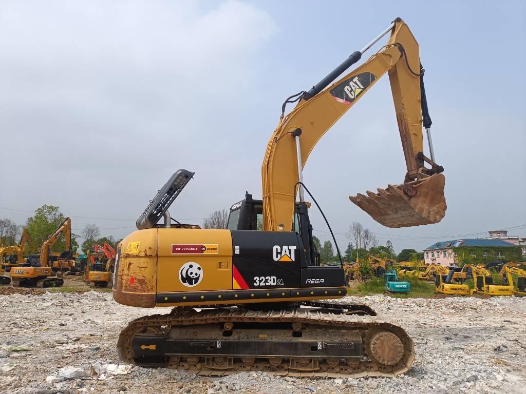 CAT 323D2L Верижен екскаватор