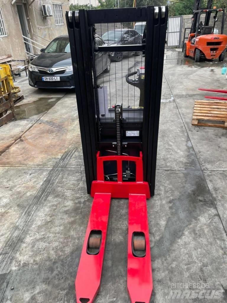 Hyster S 1.2 Колички високоповдигачи с теглич