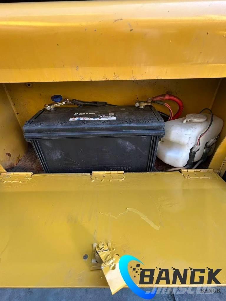 CAT 420 F Колесни екскаватори