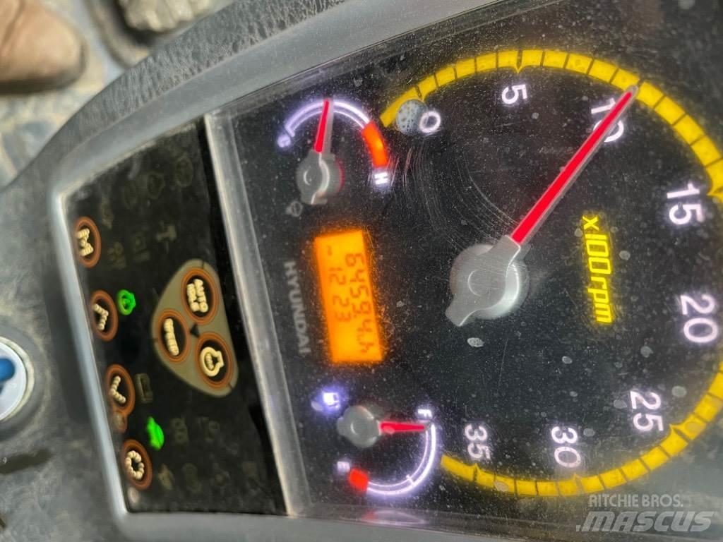 Hyundai R80CR-9 Средни екскаватори 7т - 12т