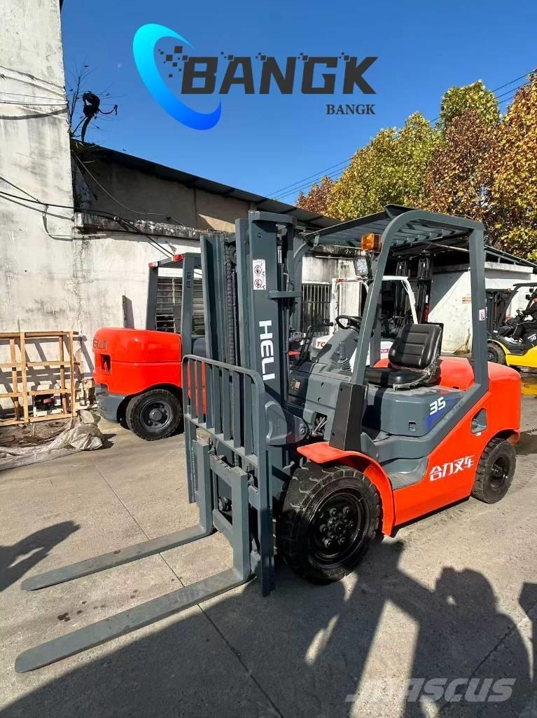 Heli CPCD 35 Дизелови камиони