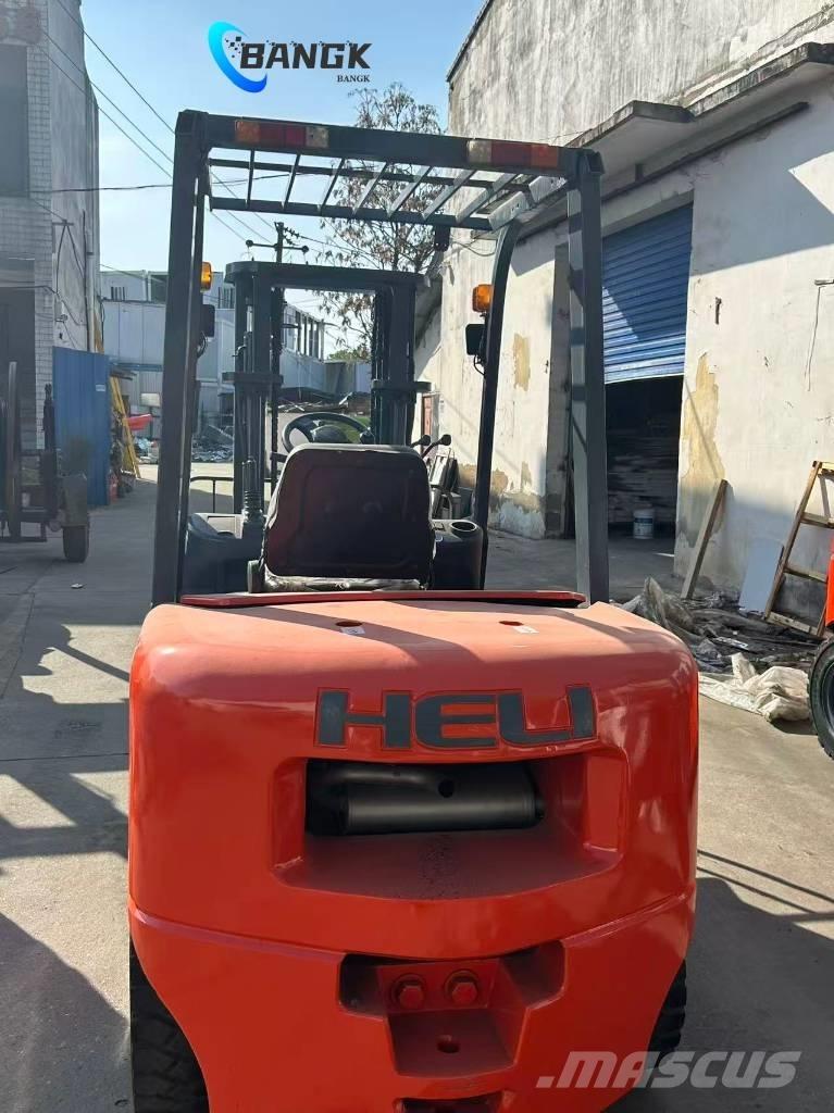 Heli CPCD 35 Дизелови камиони