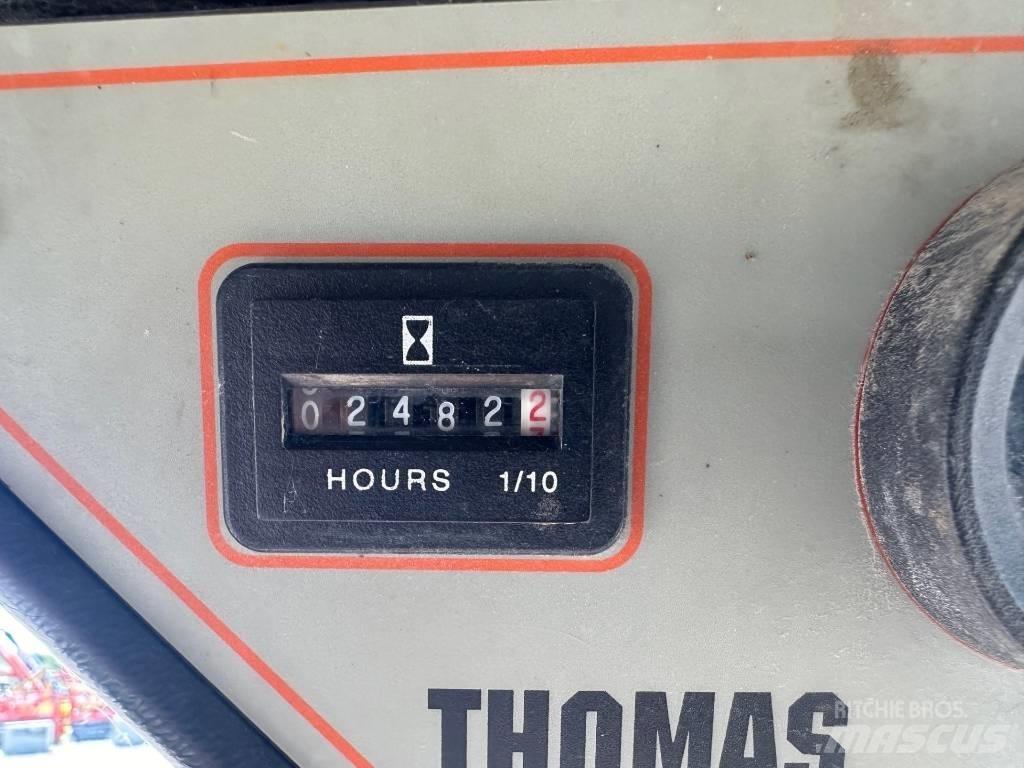 Thomas T137 Мини товарачи
