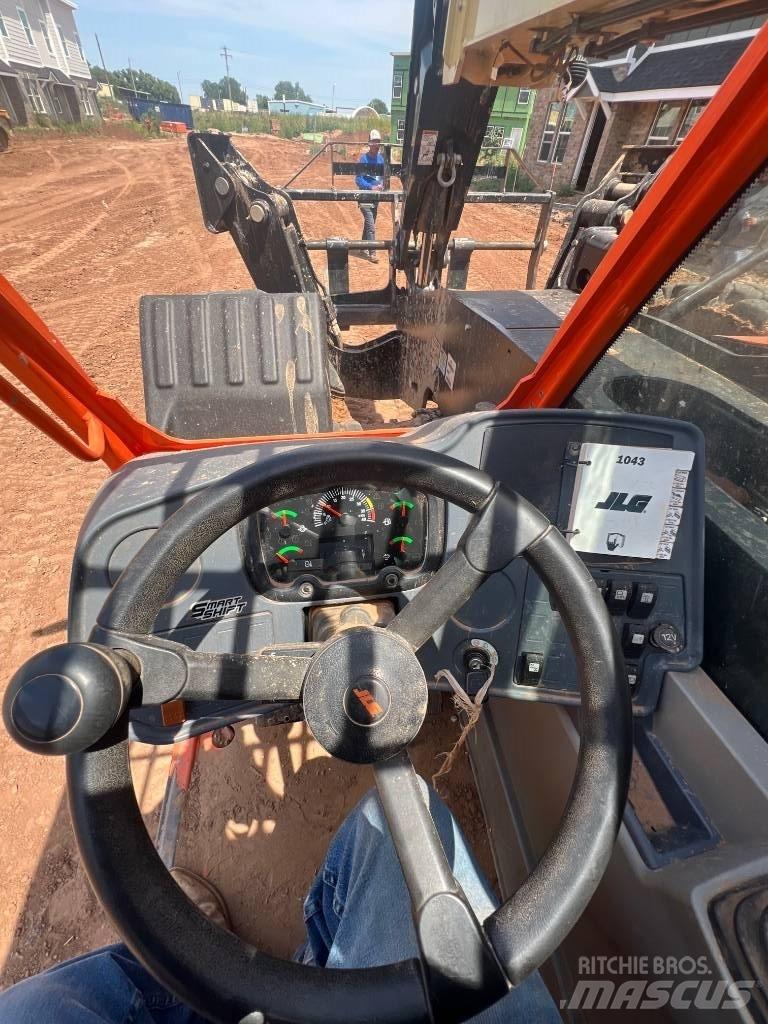 JLG Telehandler Телескопични товарачи