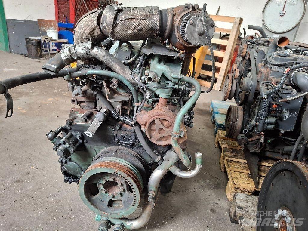 Volvo D7C275 Двигатели