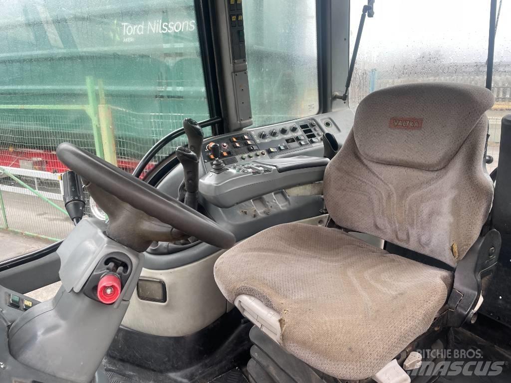 Valtra T 190 Трактори