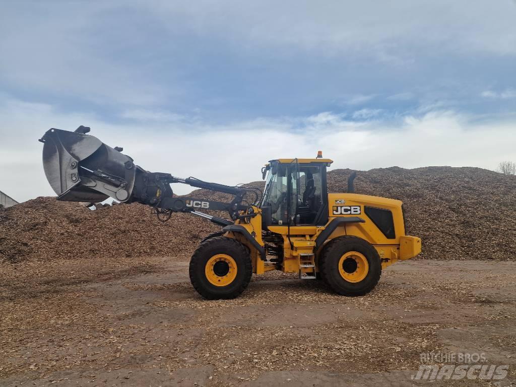 JCB 427 HT Колесни товарачи