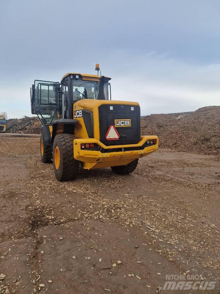 JCB 427 HT Колесни товарачи