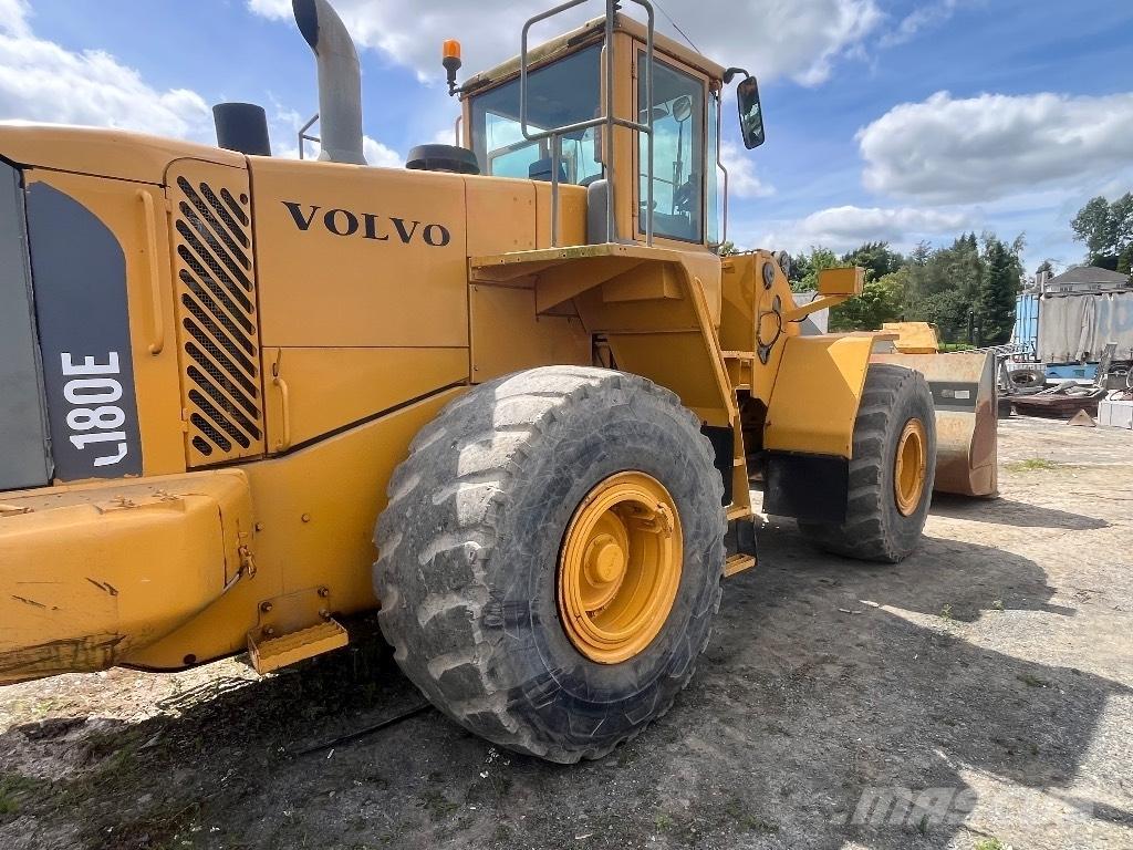 Volvo L 180 E Колесни товарачи