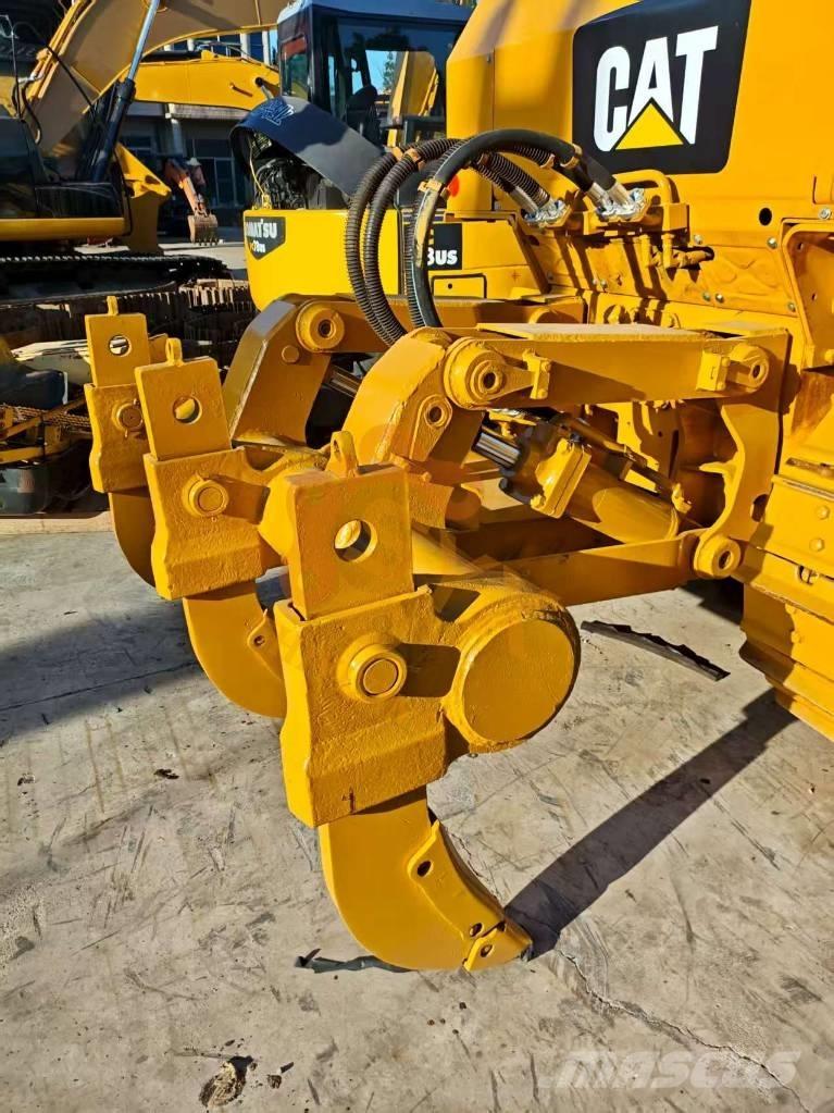 CAT D6G Верижни булдозери
