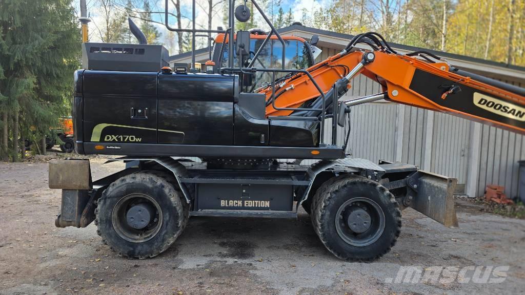 Doosan DX 170 W Колесни екскаватори