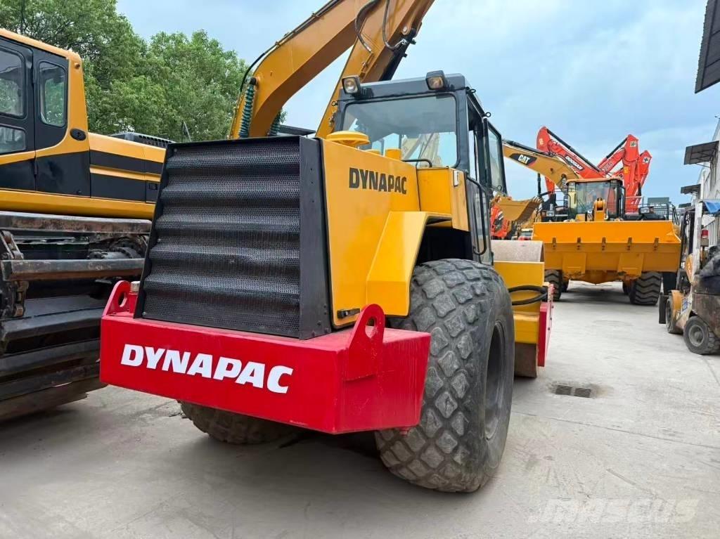 Dynapac CA 30 D Еднобарабанни ролки
