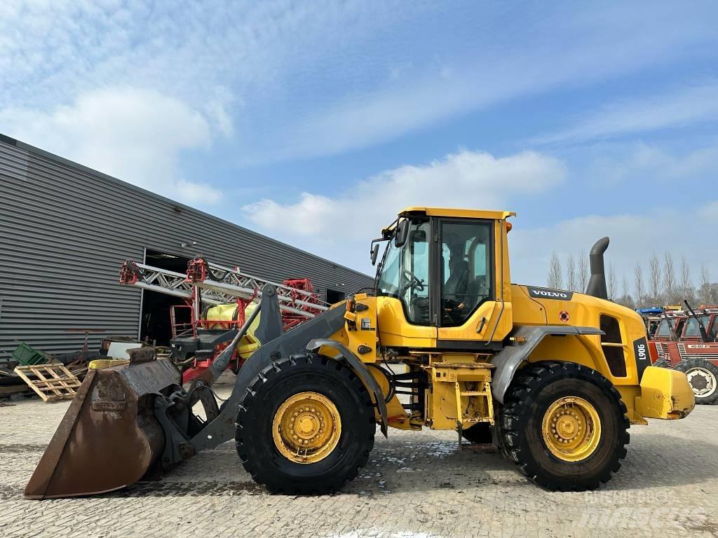Volvo L90G Колесни товарачи