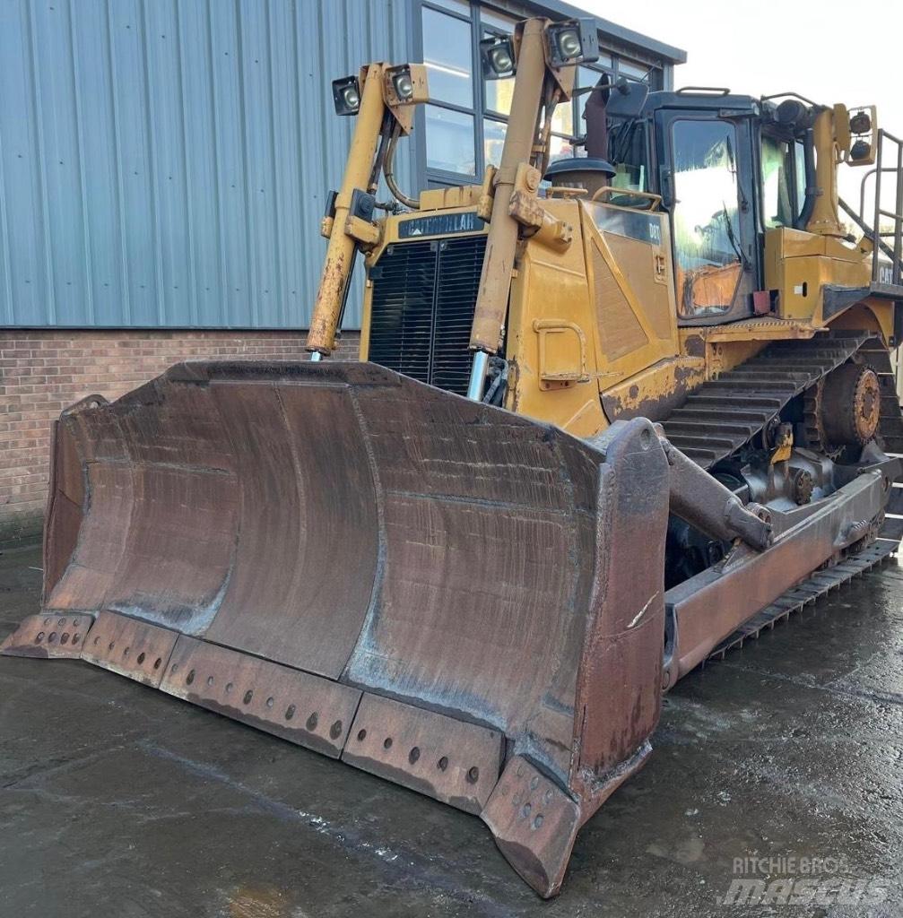 CAT D 8 T Верижни булдозери
