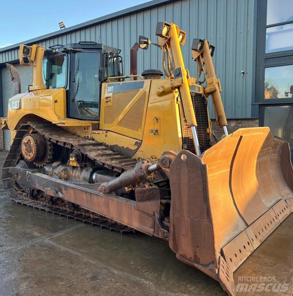 CAT D 8 T Верижни булдозери
