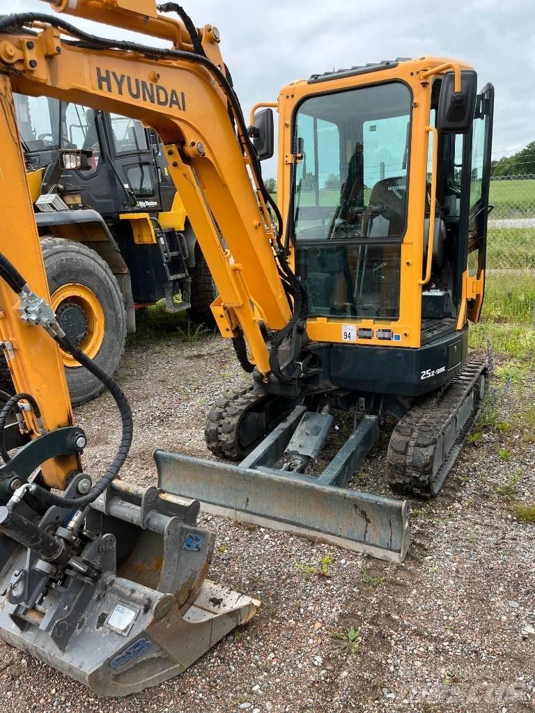 Hyundai R25Z-9 AK Мини екскаватори < 7 т