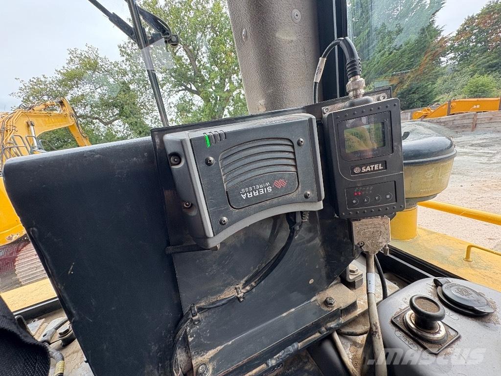 Komatsu D65PXI-18 Верижни булдозери
