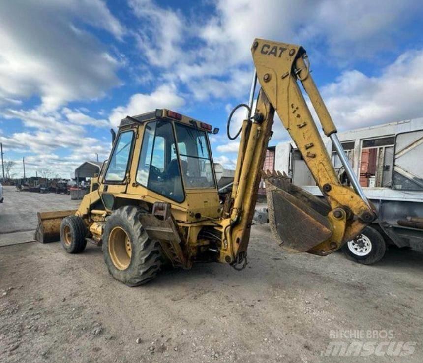 CAT 416 Товарач със заден ексватор