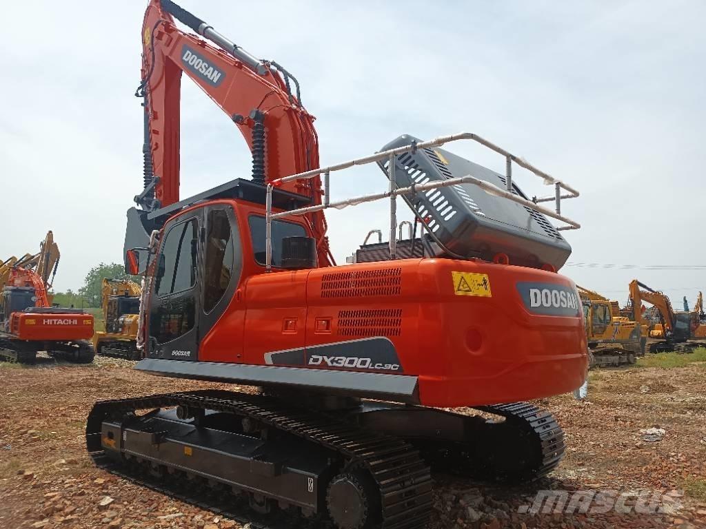 Doosan DX 300 Верижен екскаватор
