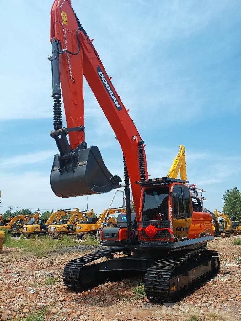 Doosan DX 300 Верижен екскаватор