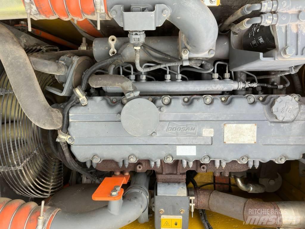 Doosan DX 160 WR Колесни екскаватори