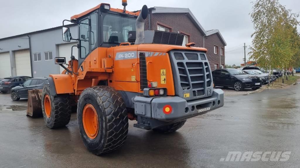 Doosan DL 200-3 Колесни товарачи