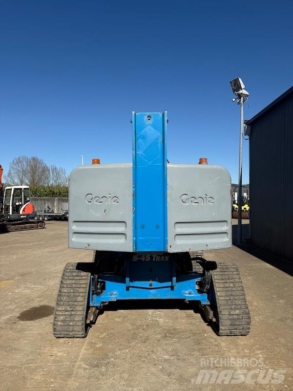 Genie S 45 Trax Телескопични повдигачи
