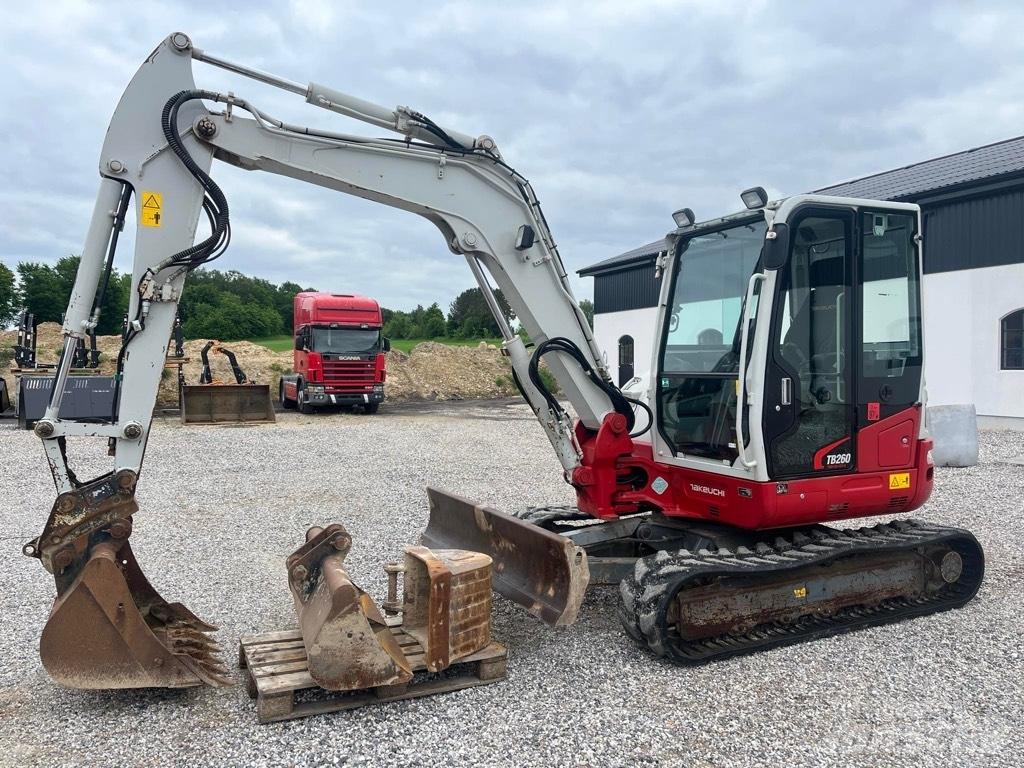 Takeuchi TB260 Мини екскаватори < 7 т