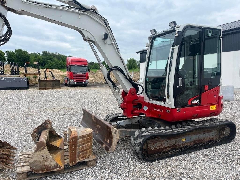 Takeuchi TB260 Мини екскаватори < 7 т