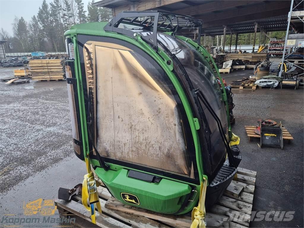 John Deere 1270G Кабина